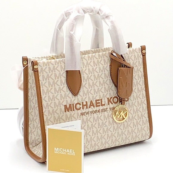 Michael Kors Mirella Small Shopper Top Zip Crossbody Bag Vanilla Logo MK
NWT - Picture 10 of 16